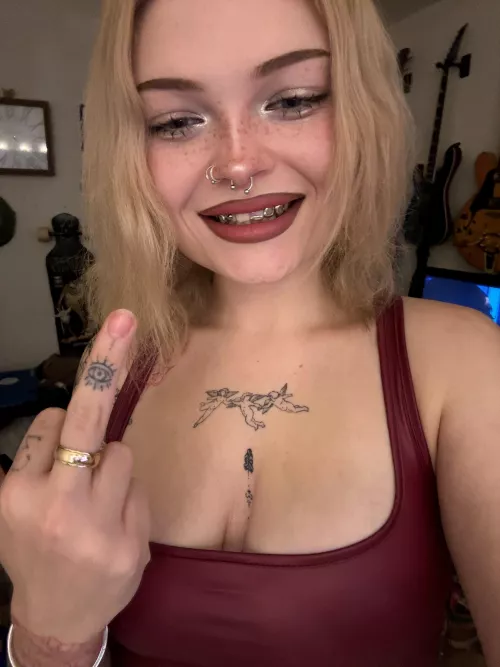 21yo British dom - let me make you my slave and fulfill your every need looser 