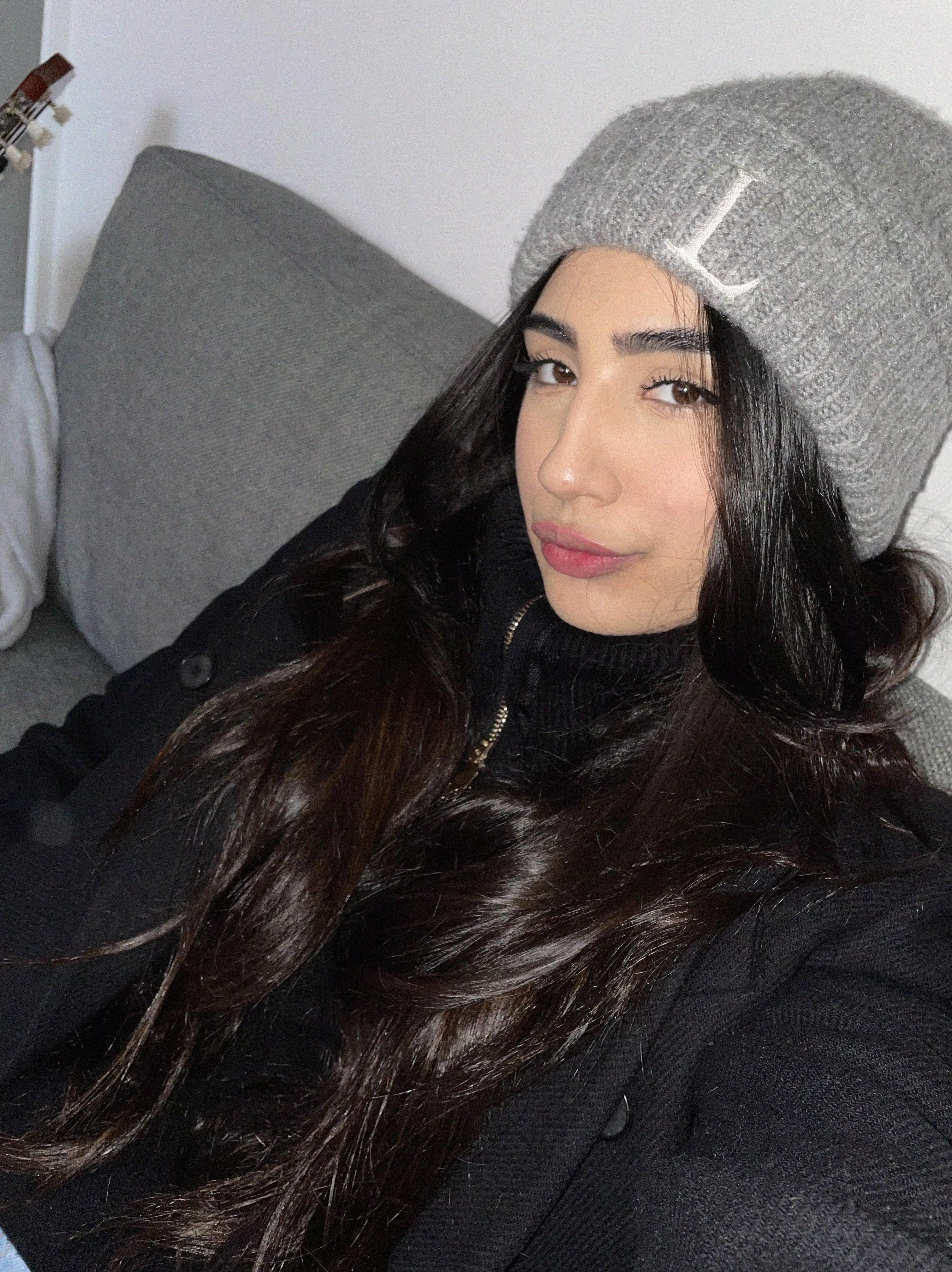 22F Here for a good time, not a long time