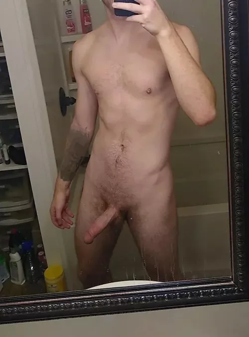 24 [M4F/M4FM] #Harrisburg - Fit body and big cock, looking to be a bull, hookup, third, etc.