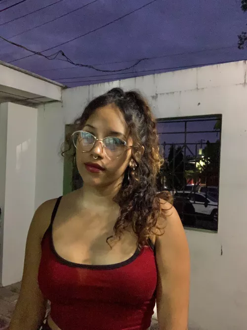 25F looking for a daddy to spoil me tonight 🥰