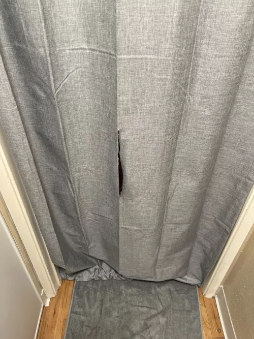 28 m hosting gloryhole 