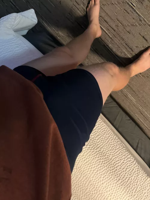 29M4A Curious straight guy in Pierre for the night 