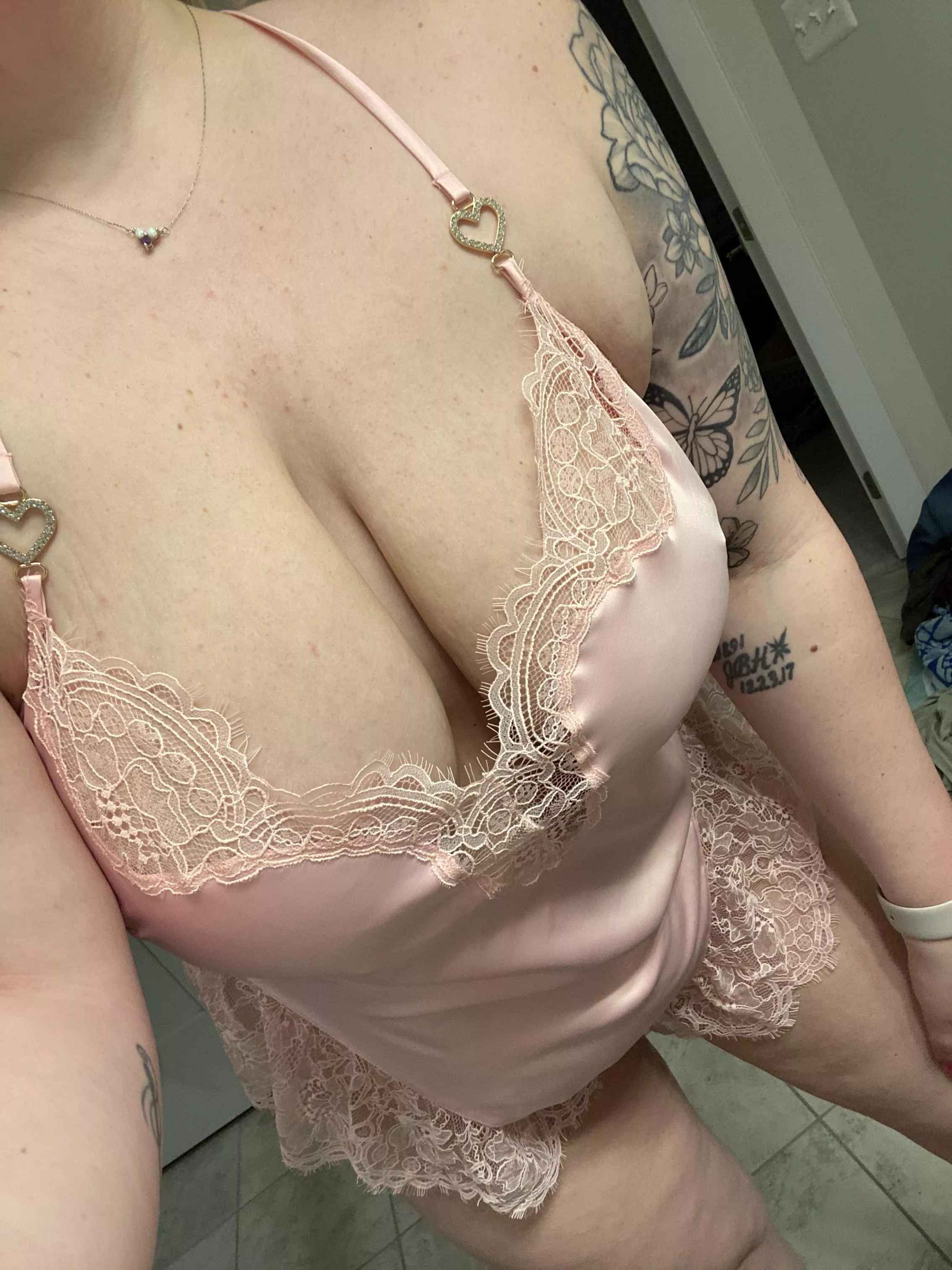 30s couple looking for couple to meet on business trip in November. DMs open ;) 