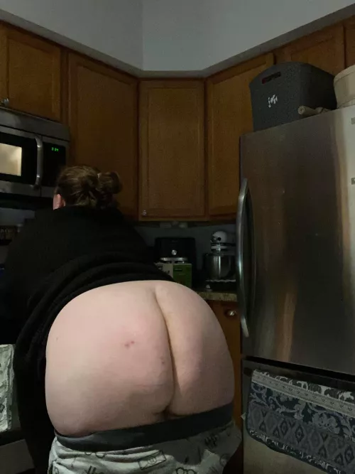 31f Colchester..anyone enjoy eating ass? Ages 24-35