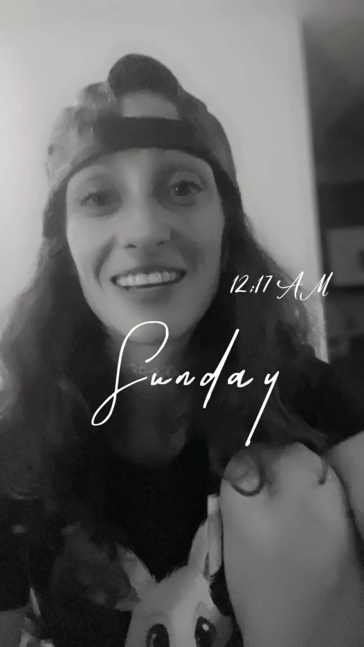 34 yo female hornet and looking to hook up