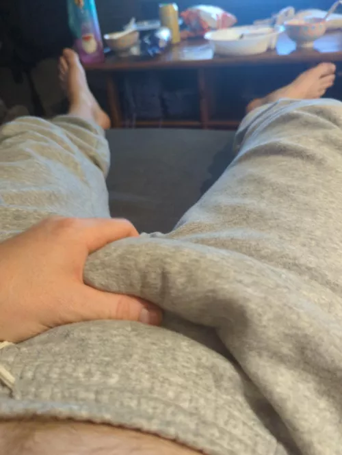 39 (M) What would you say if you saw this at family dinner?