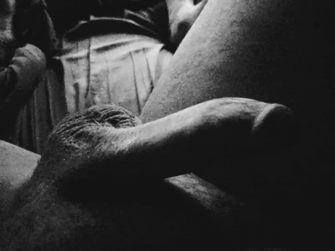 39M seeking F/TG/MTF for gooning/poppers fun. Sorry no cis men plz.