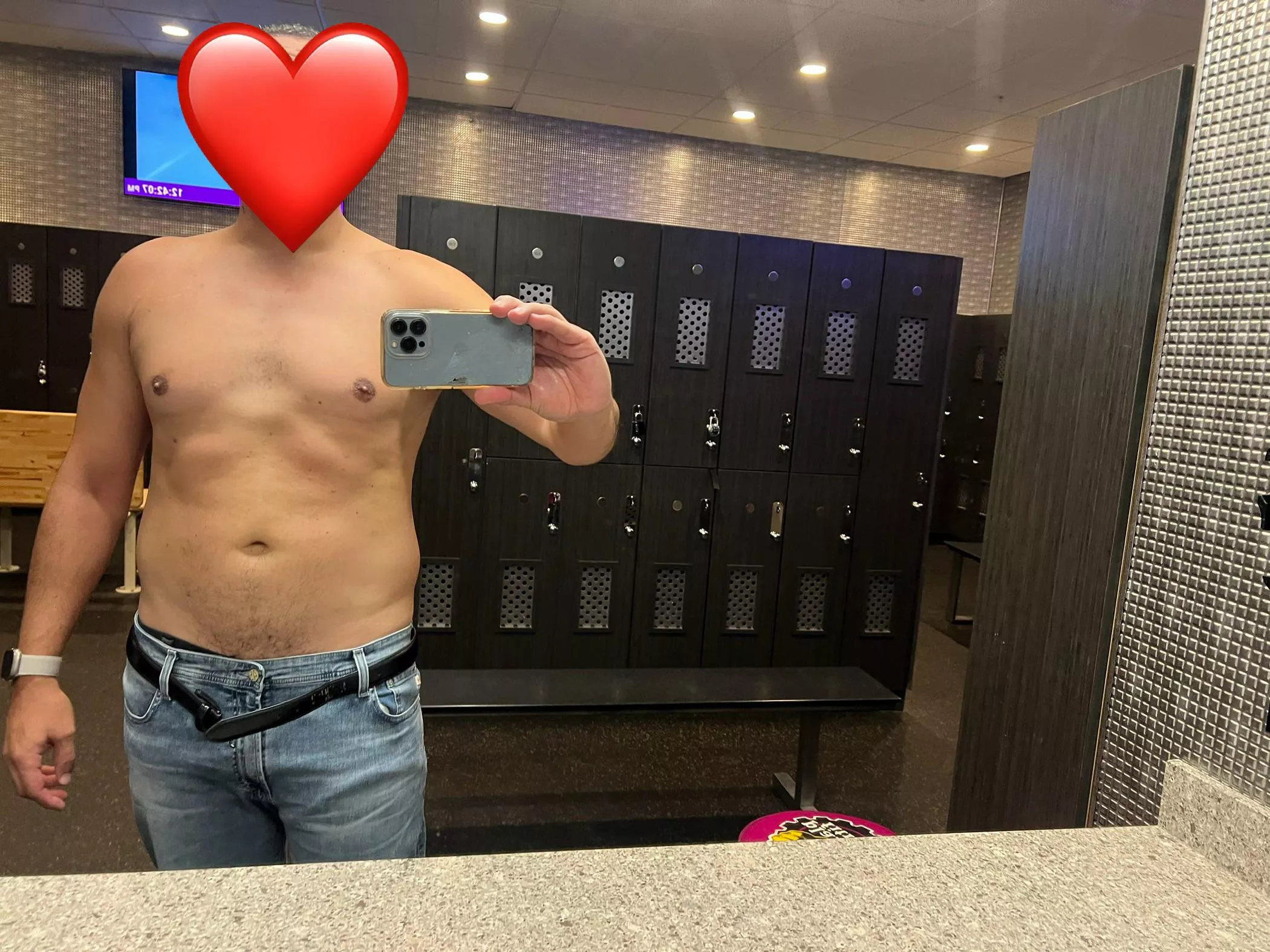 [44] - #SeattleWA - Seeking sweet Cougar for casual fun.