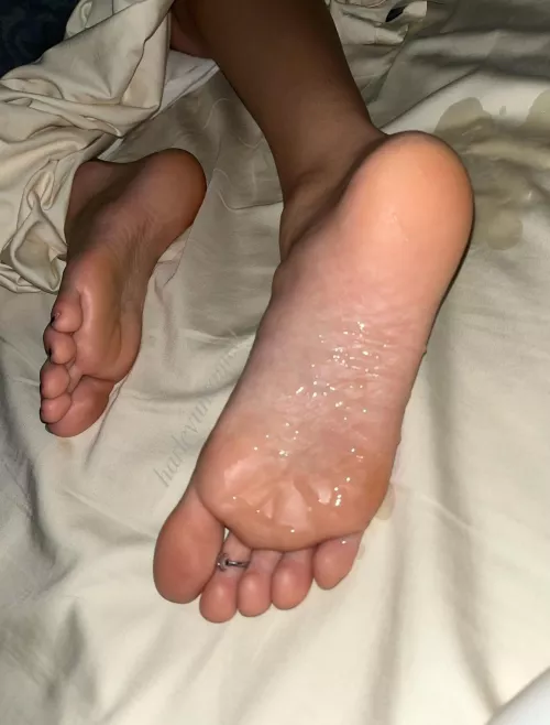 5:30 wake me up 💦👣 