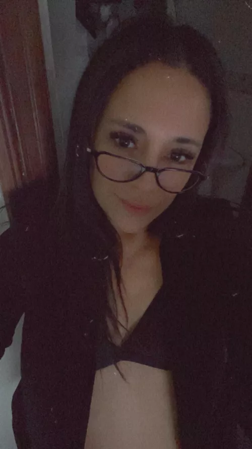 A 47 year old milf who wants to have fun! happy monday!