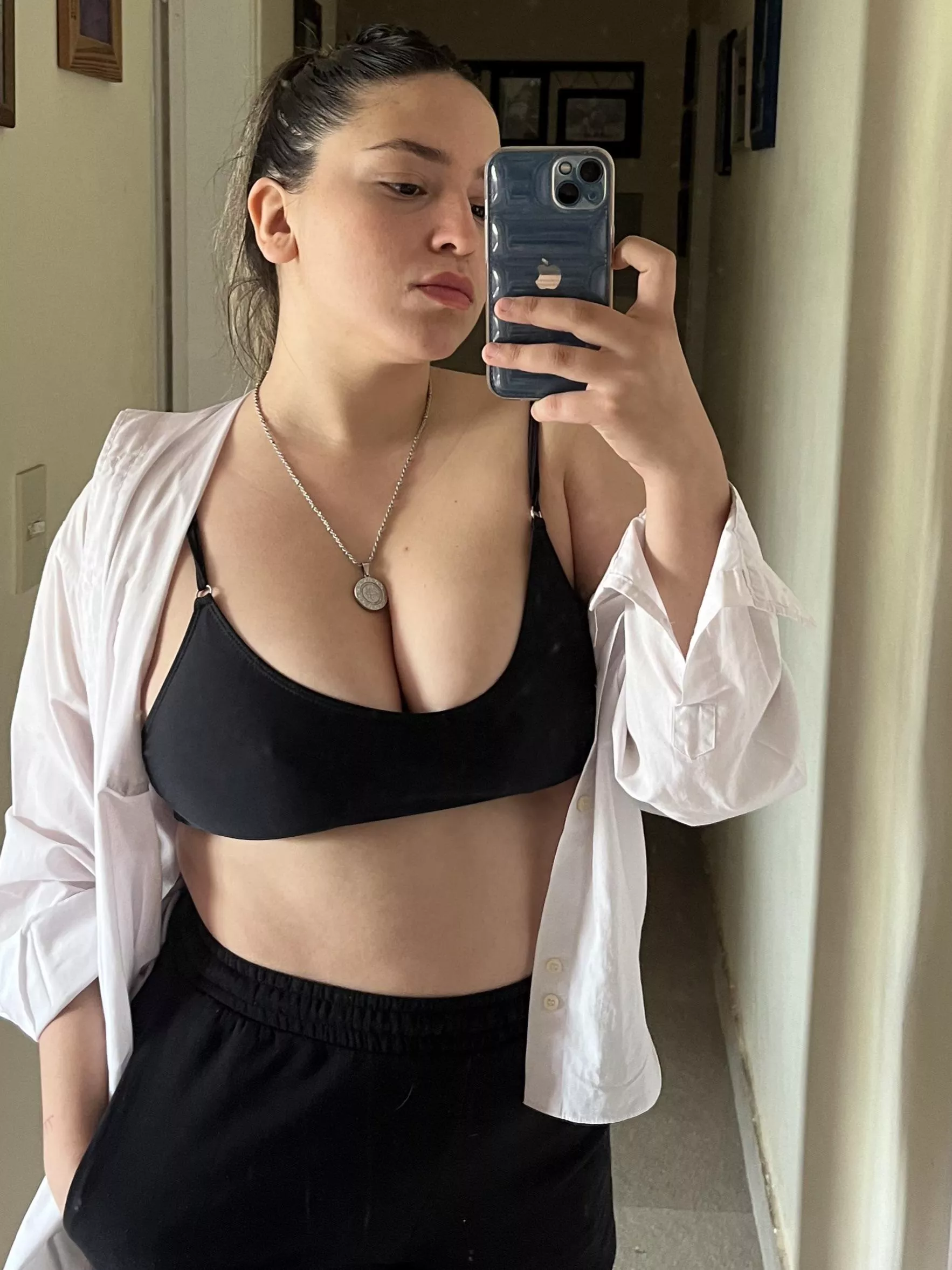 A sunny and beach day 🥰