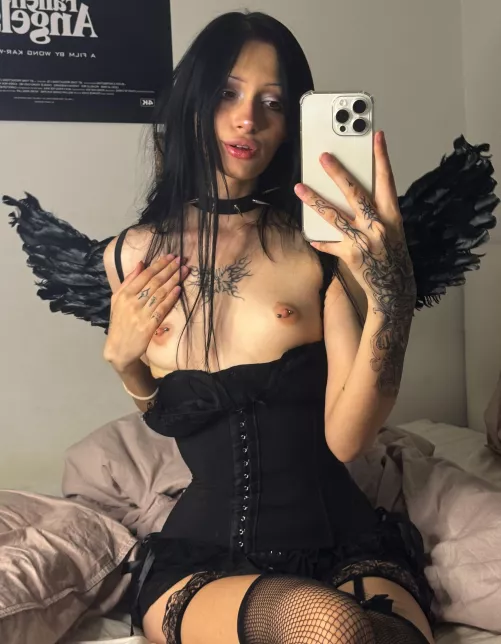 anyone need a vampire mommy?