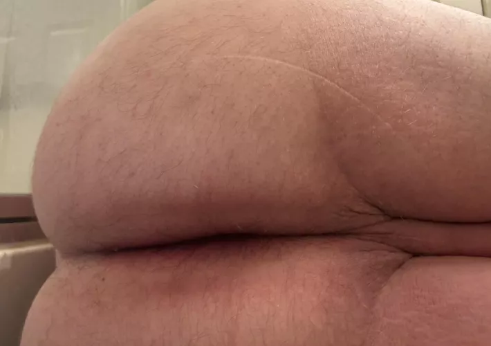 Anyone wanna fuck this virgin ass?? Dm me!!!