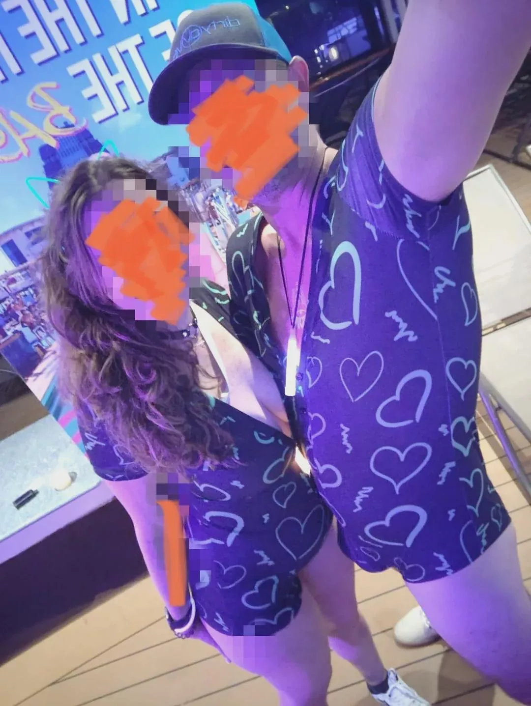 Barrie - MF4MF 40s couple - Looking for sexy couples in the area