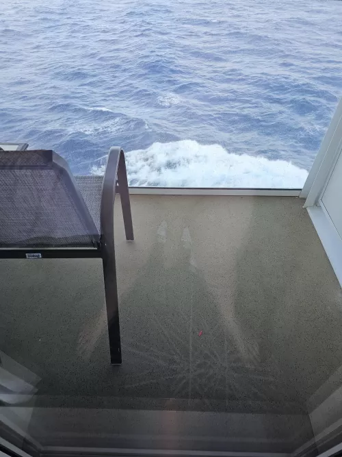 Bored [m4f] Norwegian Joy 10/15