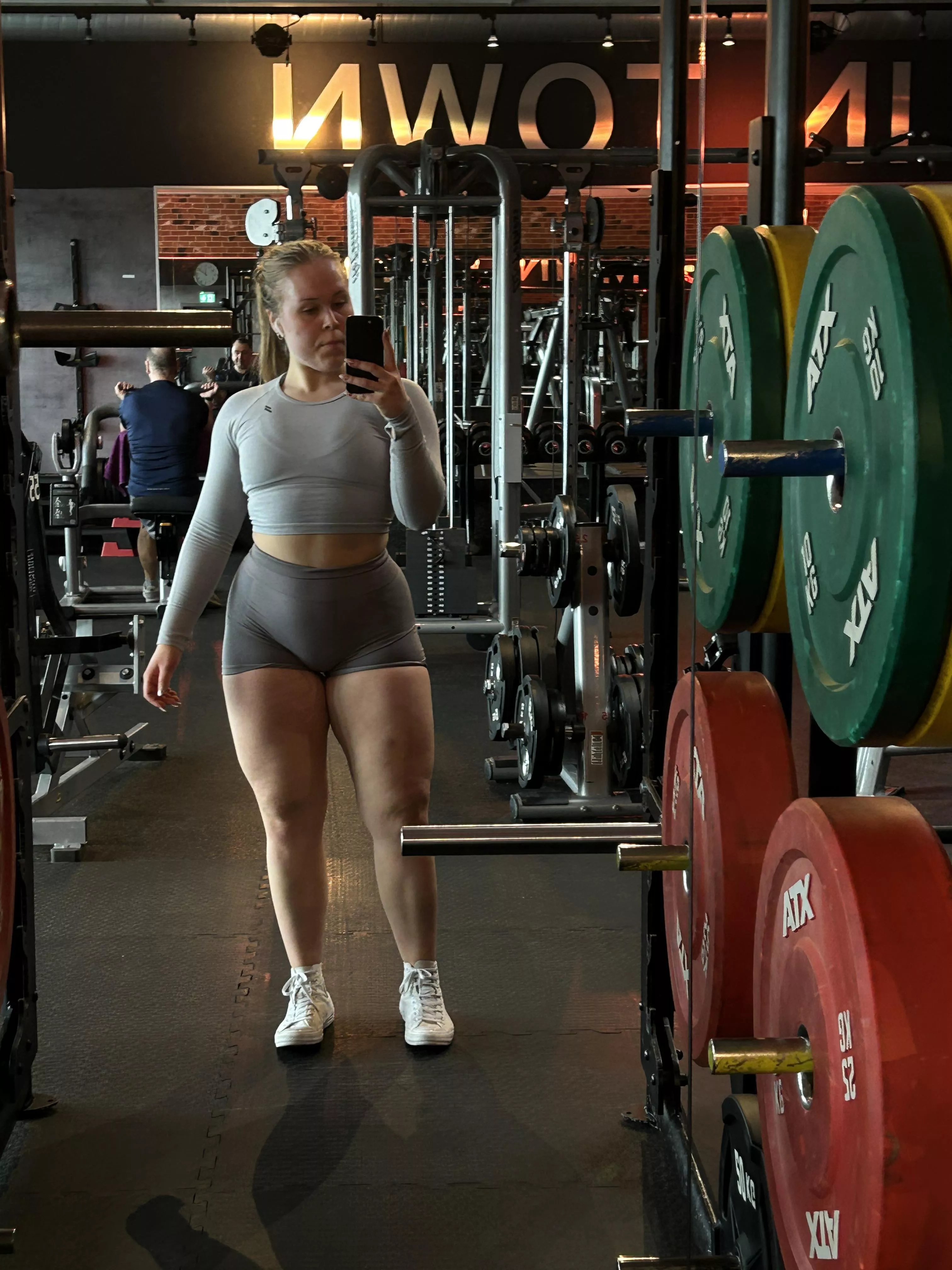 Can this outfit get your attention in the gym.