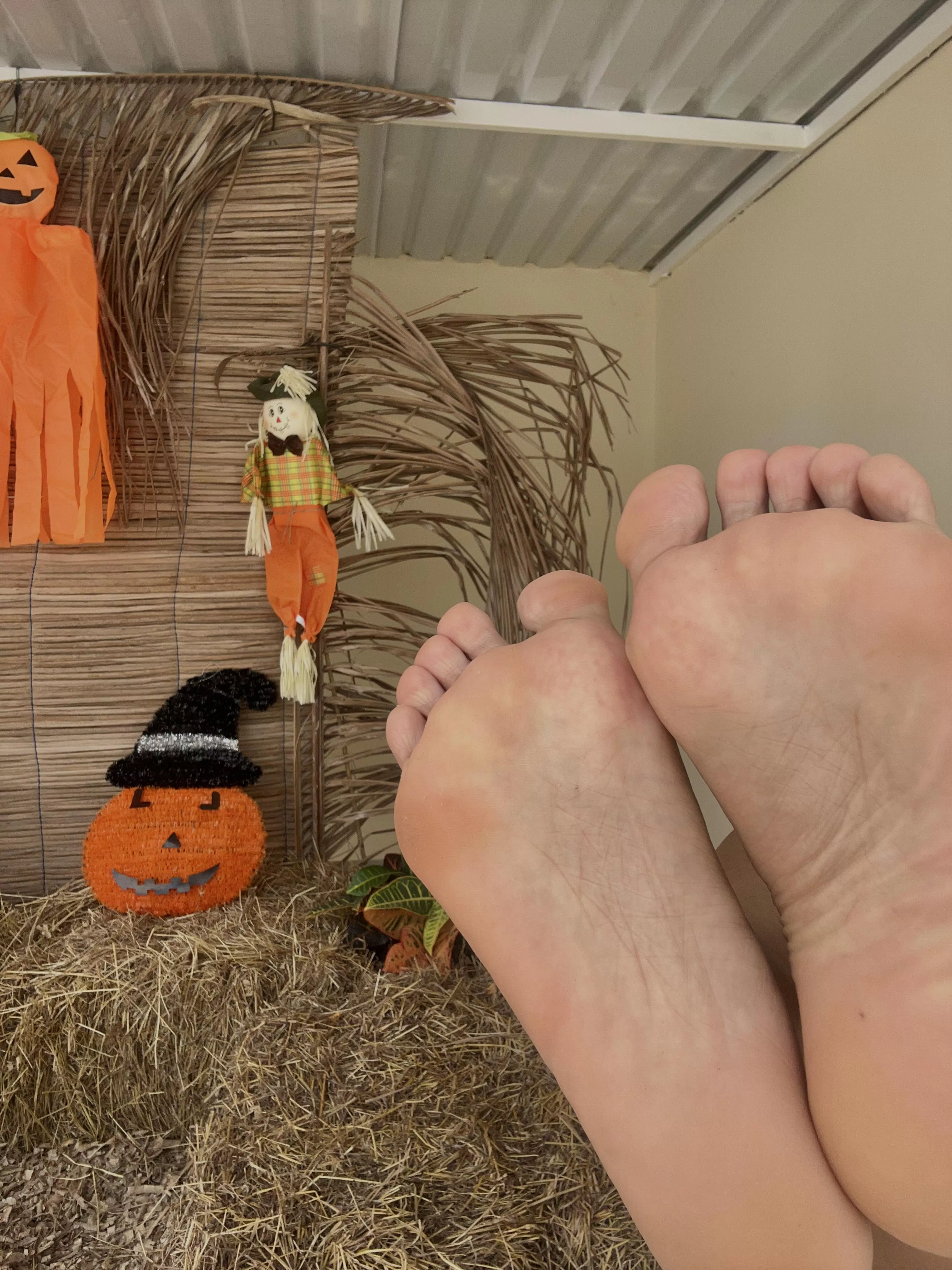 Can you like to lick my feet on the first date?