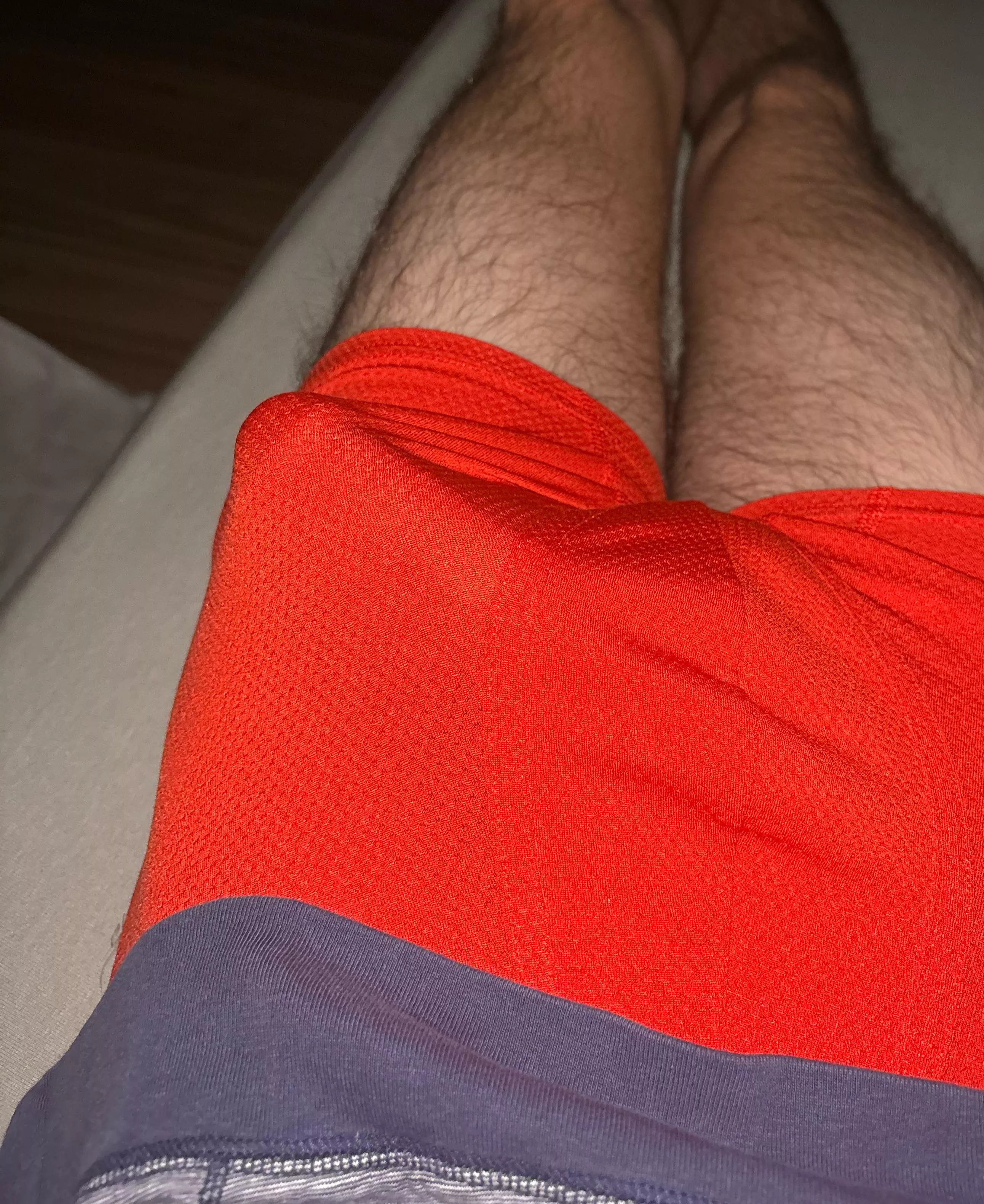 Can you see the outline of the head? (25)