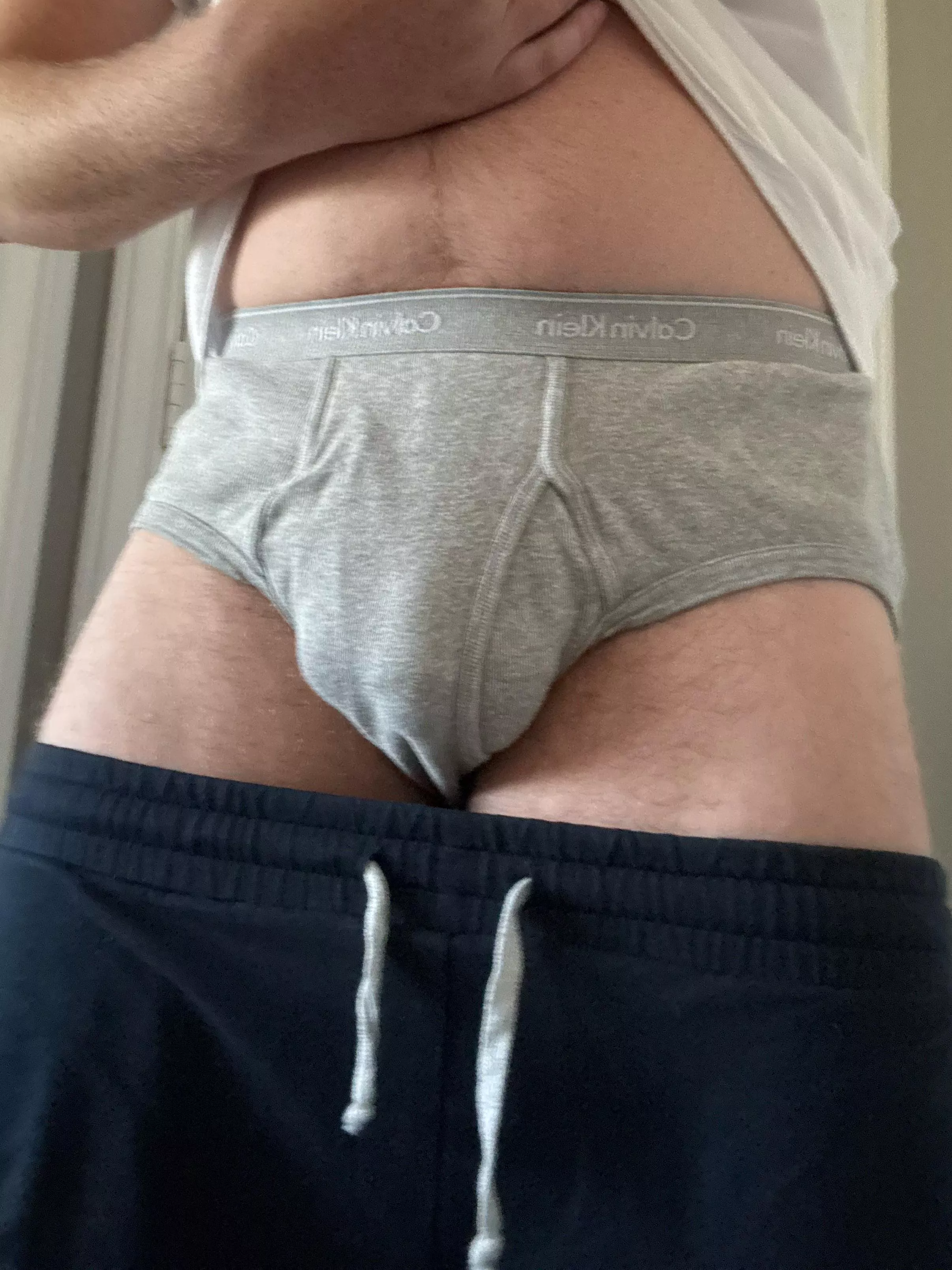 classic fit kind of day 👋🏻 thoughts?