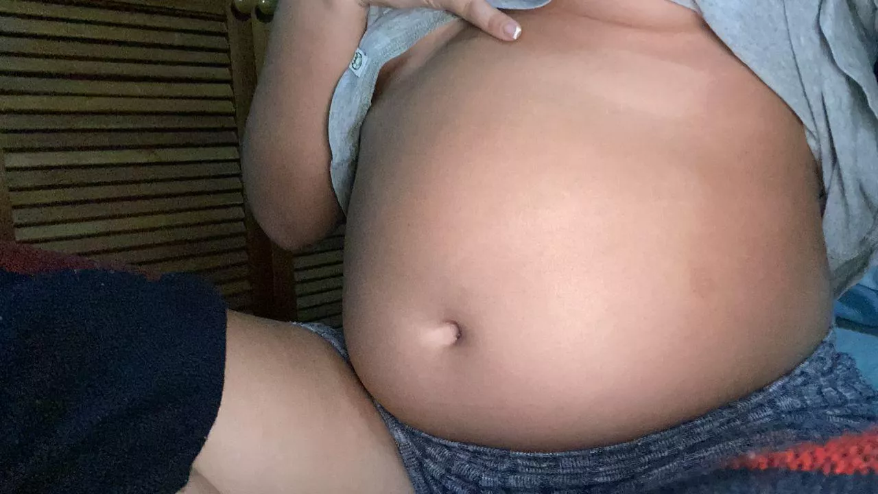 Come on, let's stuff ourselves more and burp, write to me🍕🌭🍔