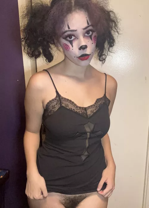 Cute Clown Girl Needs Her Pussy Eaten