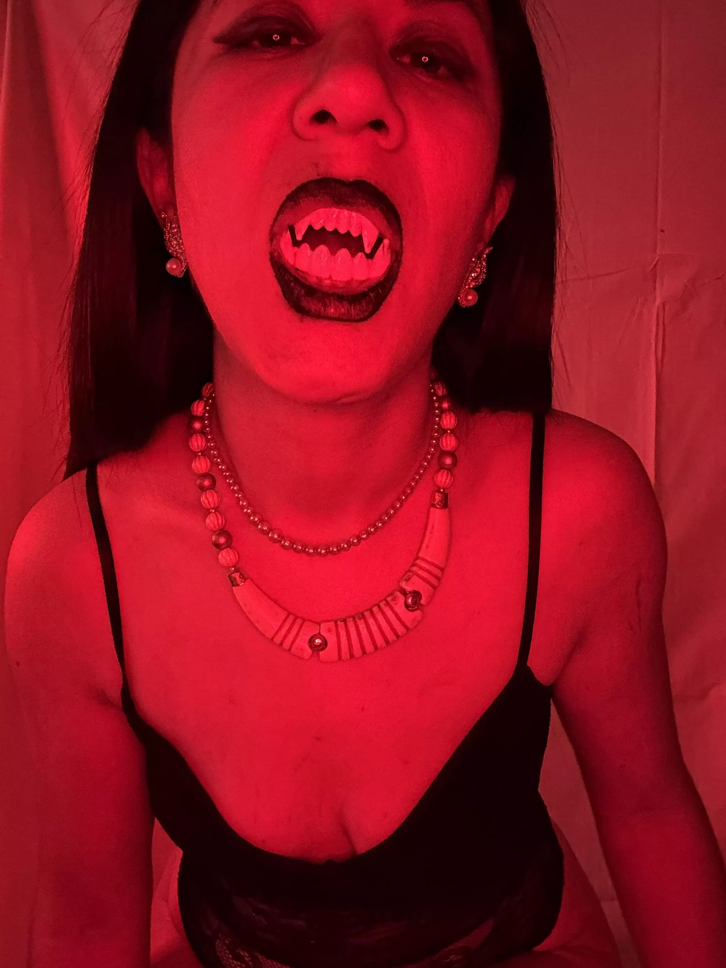 Dare to walk through my body, don't be afraid…