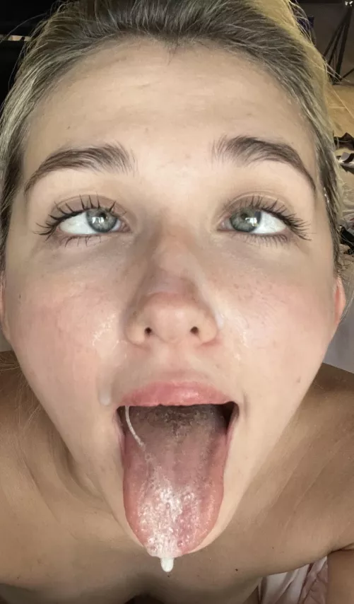 Demand me to do ahegao for you