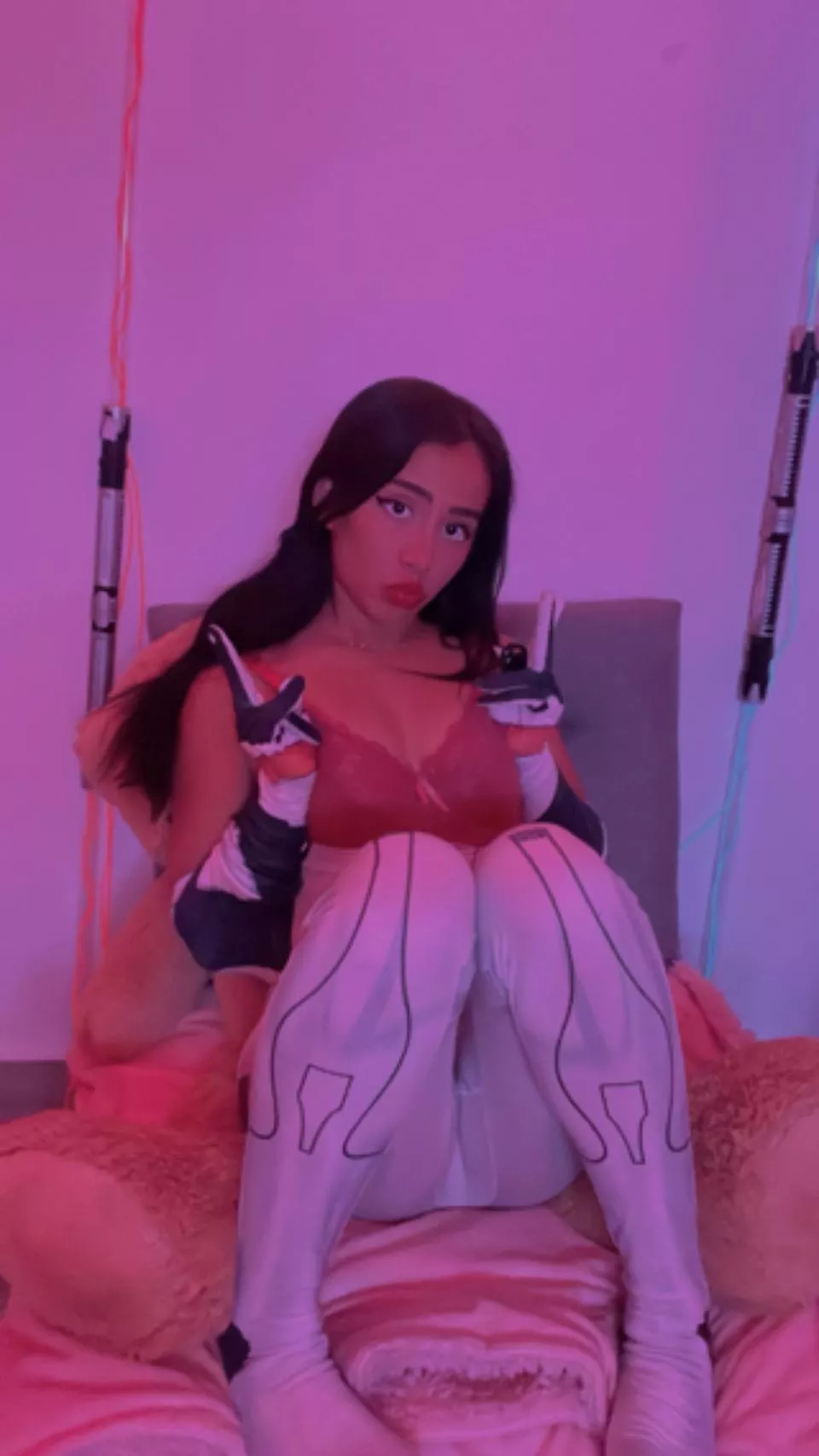 Do you like Latinas who cosplay?