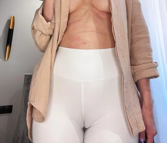 do you like the way my pussy does the camel toe