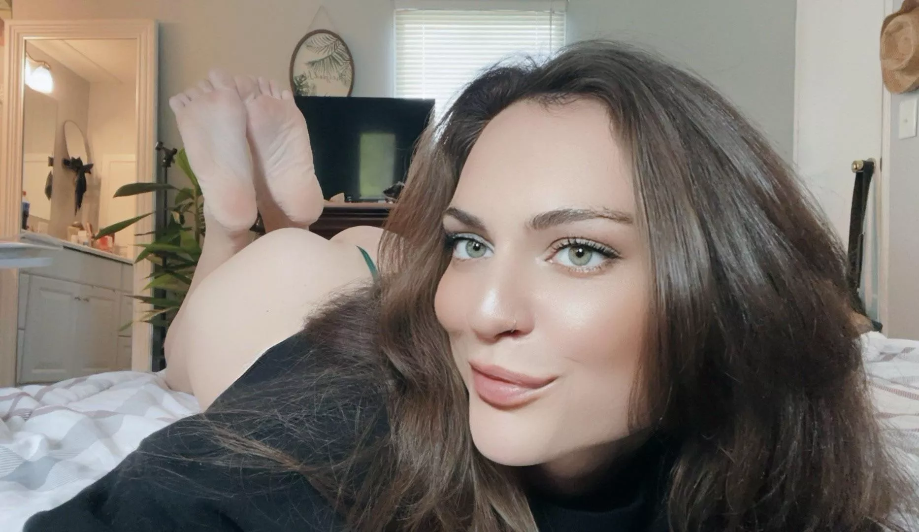 Do you prefer my soles revealed 