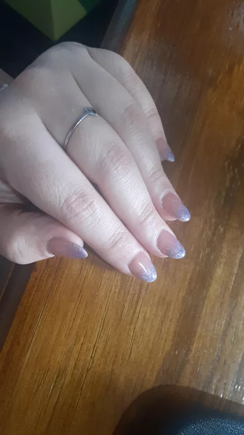 Do you want to see me scratch you? 