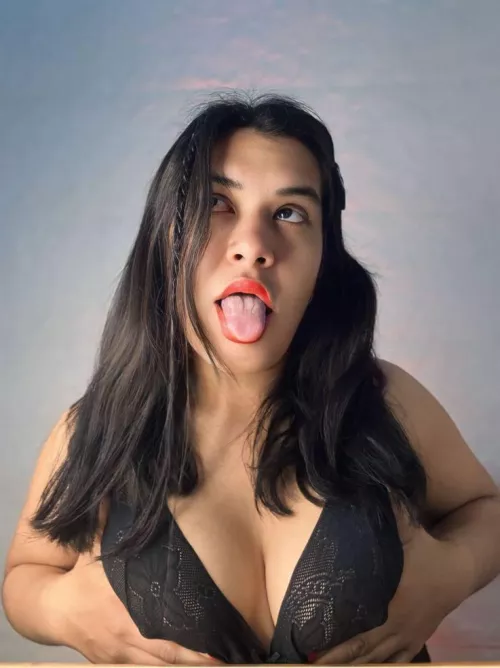 Don't let my crazy face distract you from what's important.