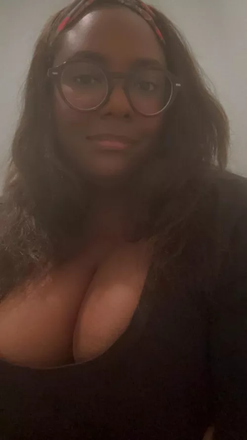 Even my bathroom selfies are too good for you. Say “thank you mommy” and tribute for the privilege of seeing my beautiful face today