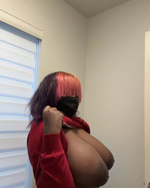 Ever seen an emo this busty?