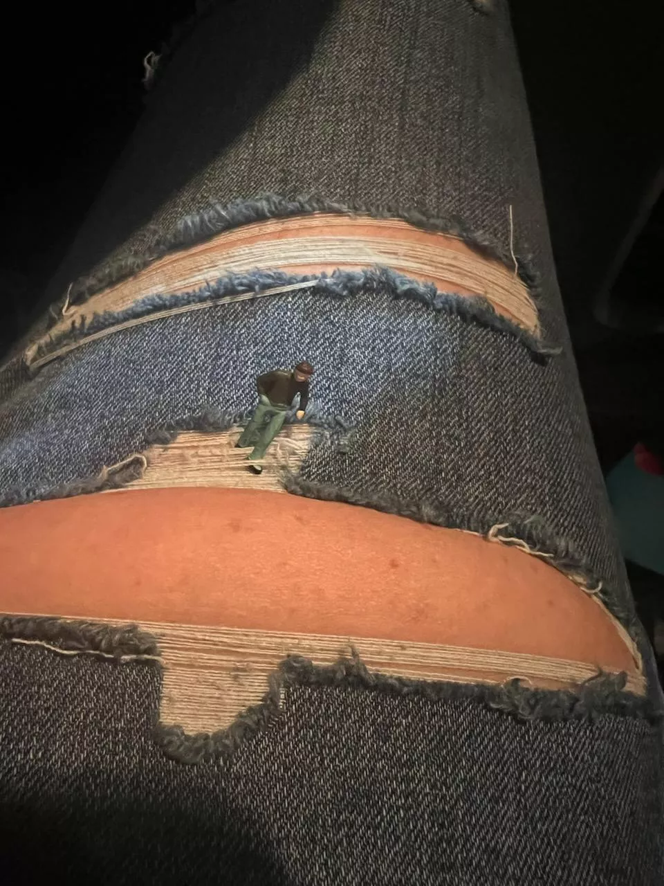 Exploring my giantess girlfriend.