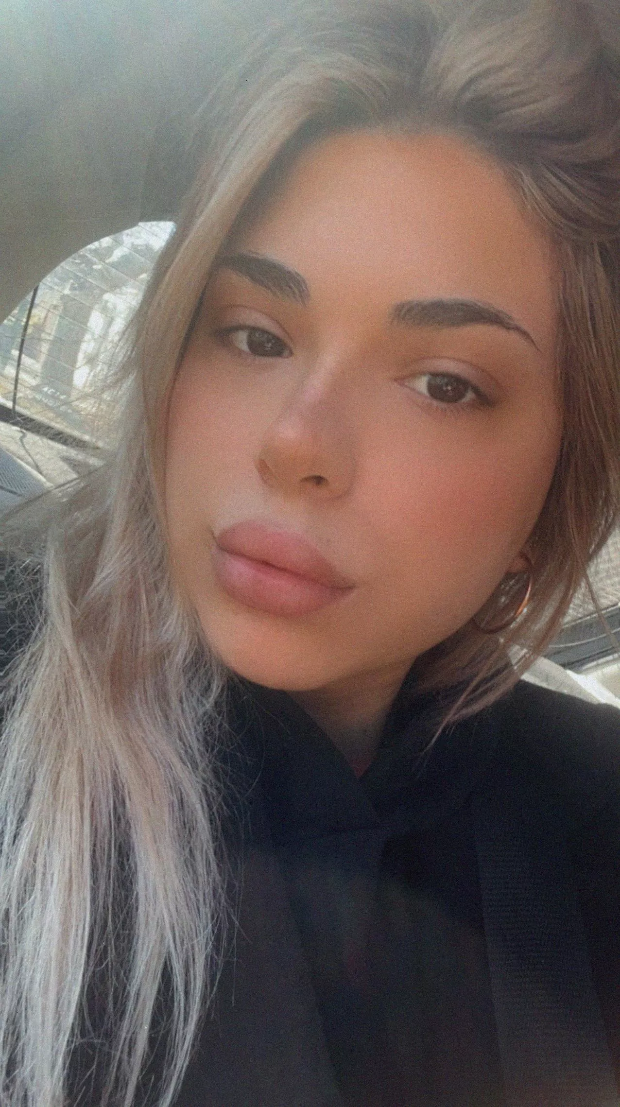 F22, Looking for some chill hangout vibes to break the boredom. Let’s connect! 