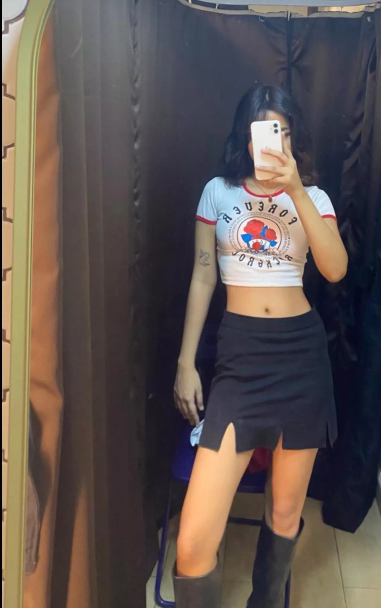 [F4M] I’m a rich slutty socialite, you’re an athlete who just won the championship we flirt and we have a quickie at the after party at the club. (Please be detailed. Starters get priority.) 