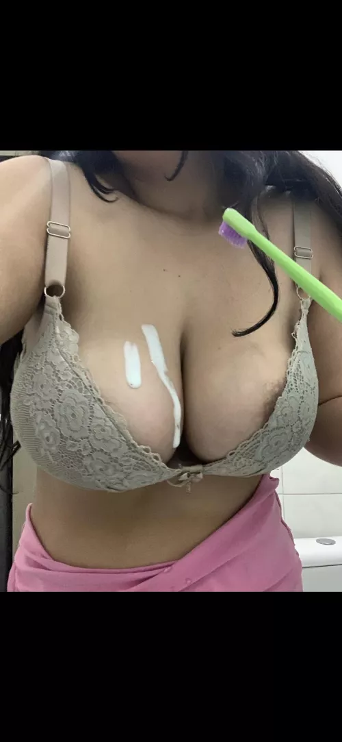 Fantasy of watching my wife getting fucked by someone else makes me so horny! 💥