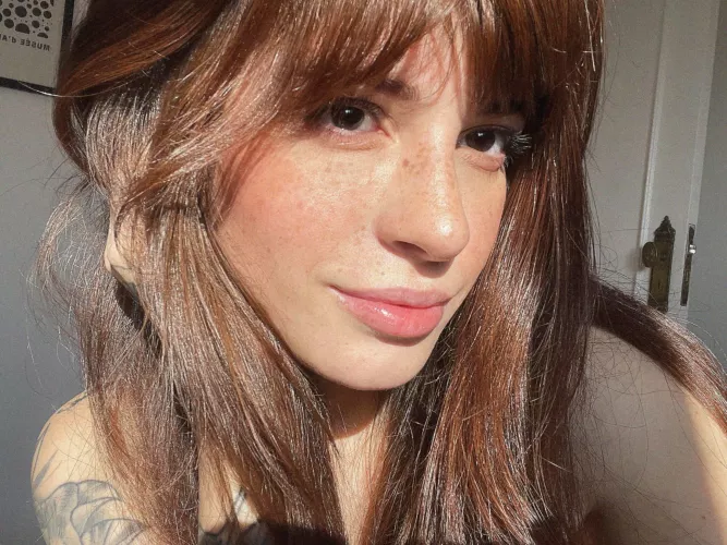 feeling solo today. looking for a couple to hang out with. 20 [F4MF]