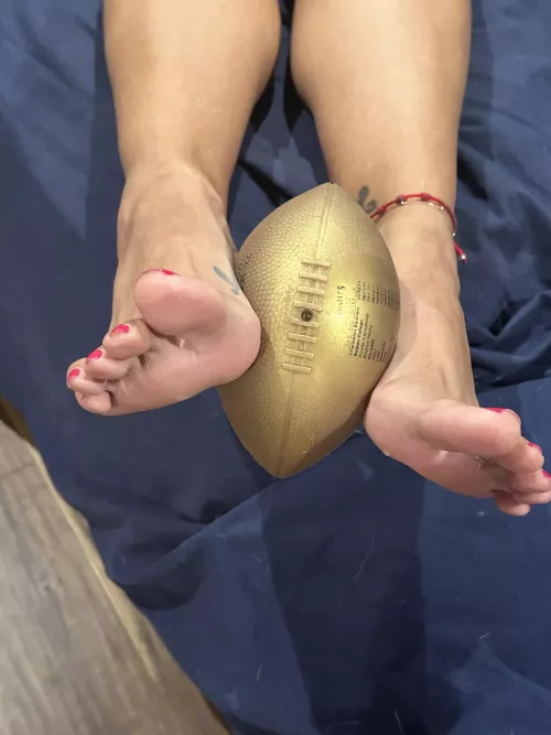 Football feet wana play🩷💋Mia