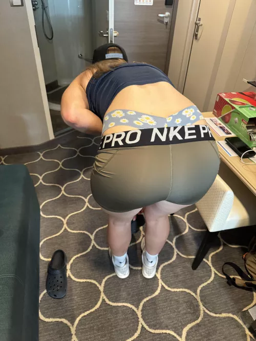 Getting bored in the room so I’ll make a few laps around the ship🫣😉