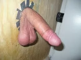 Gloryhole available right now send pic 🍆 for address