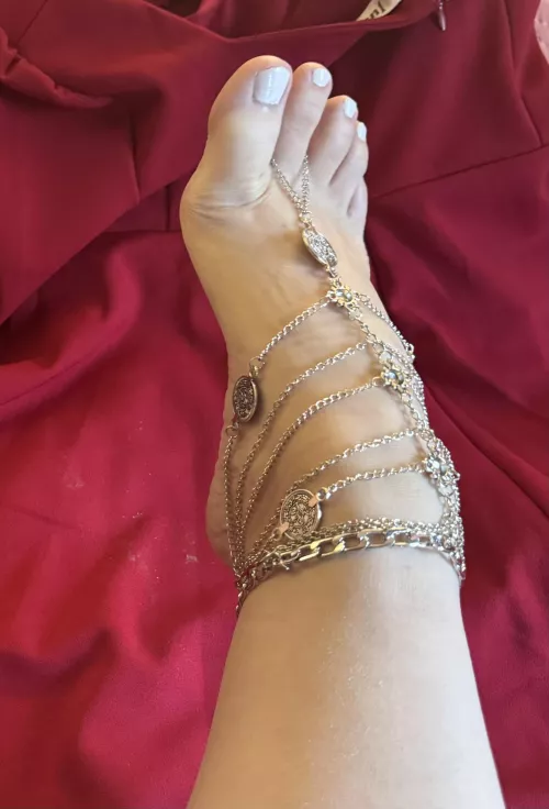 How do you like my new jewelry? My feet love it!!