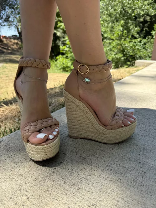 How you can explain these babes? 😊