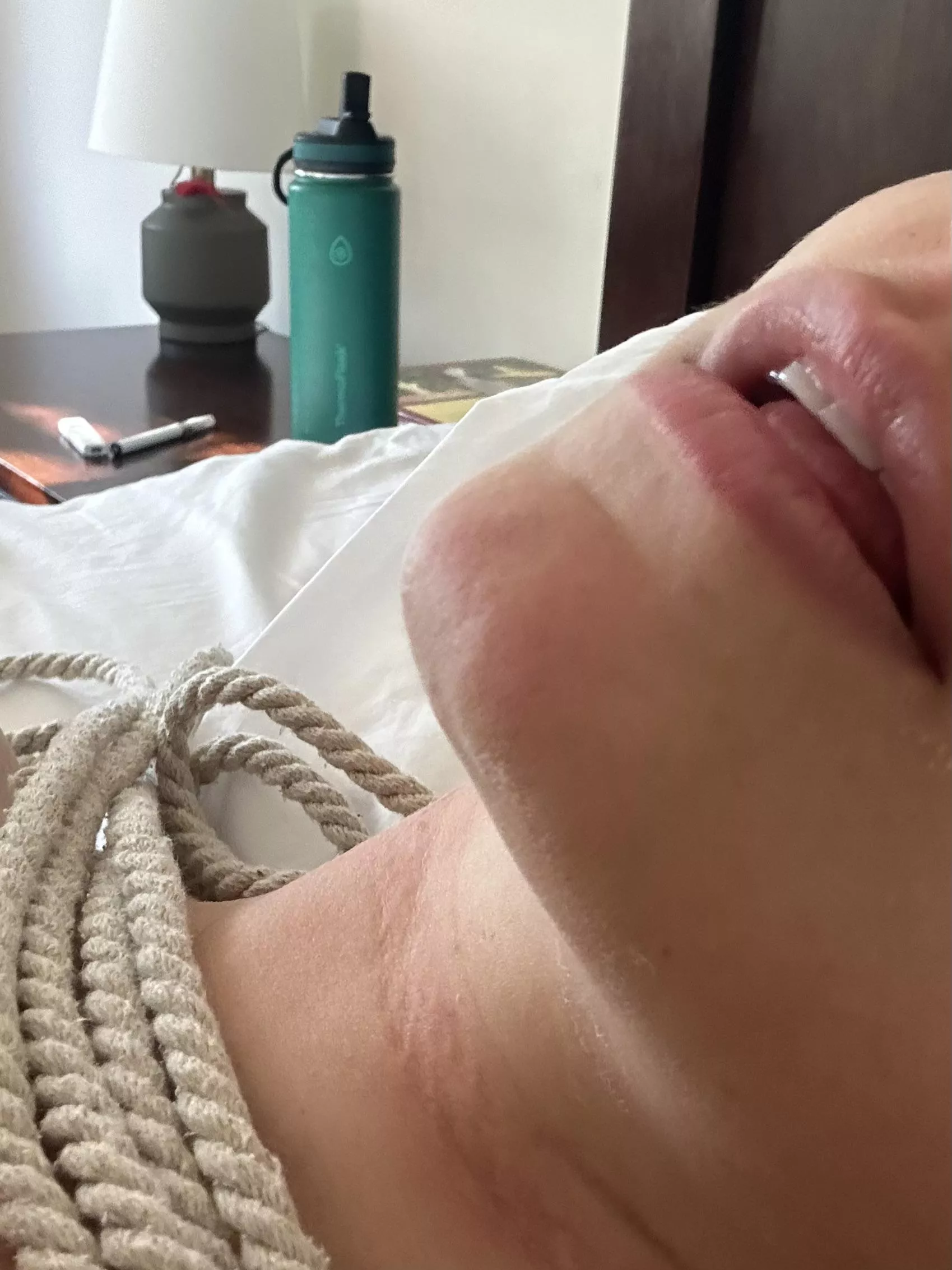 I love when he puts the rope around my neck