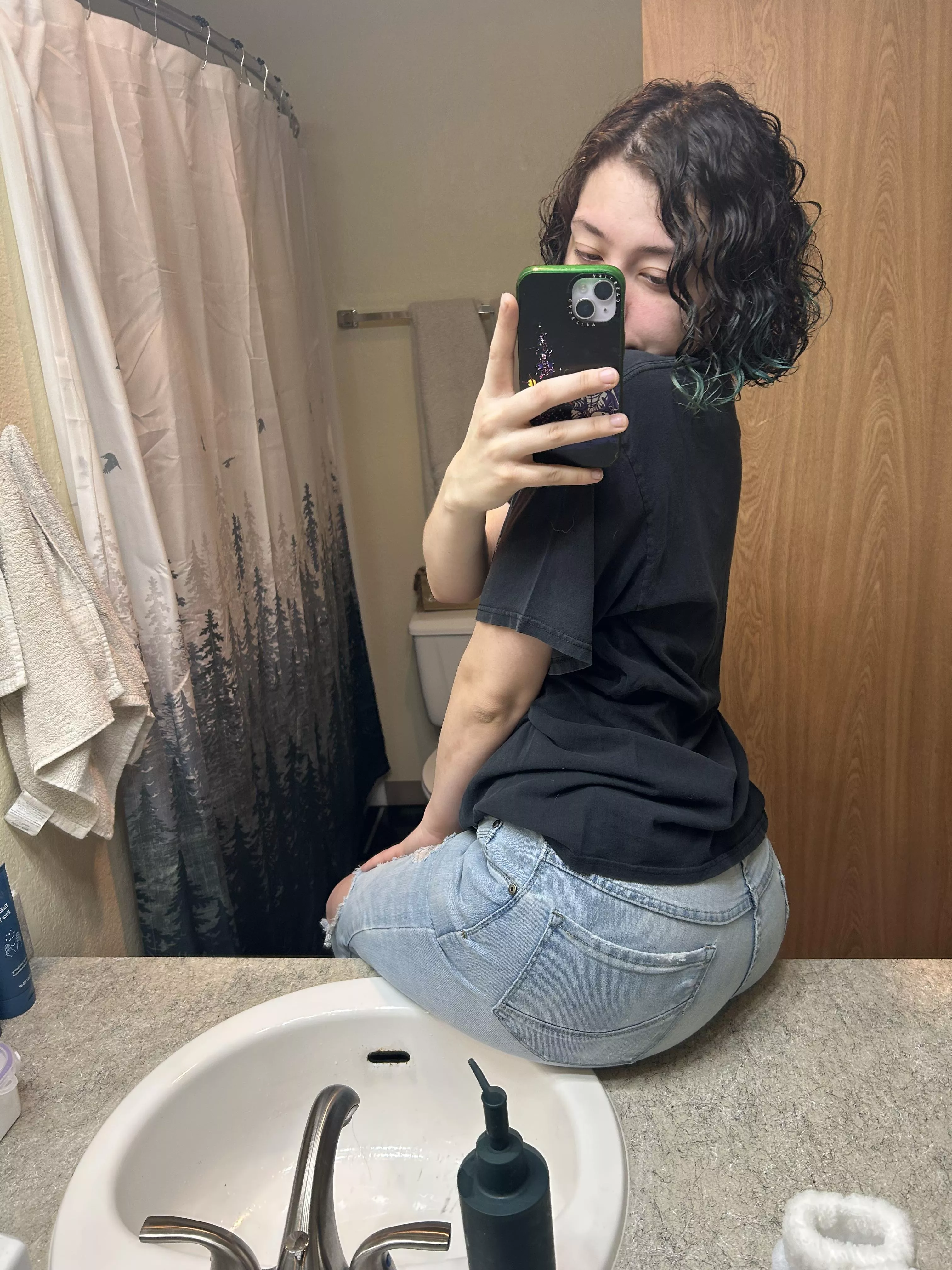 I need it smacked real bad today 😩😈.