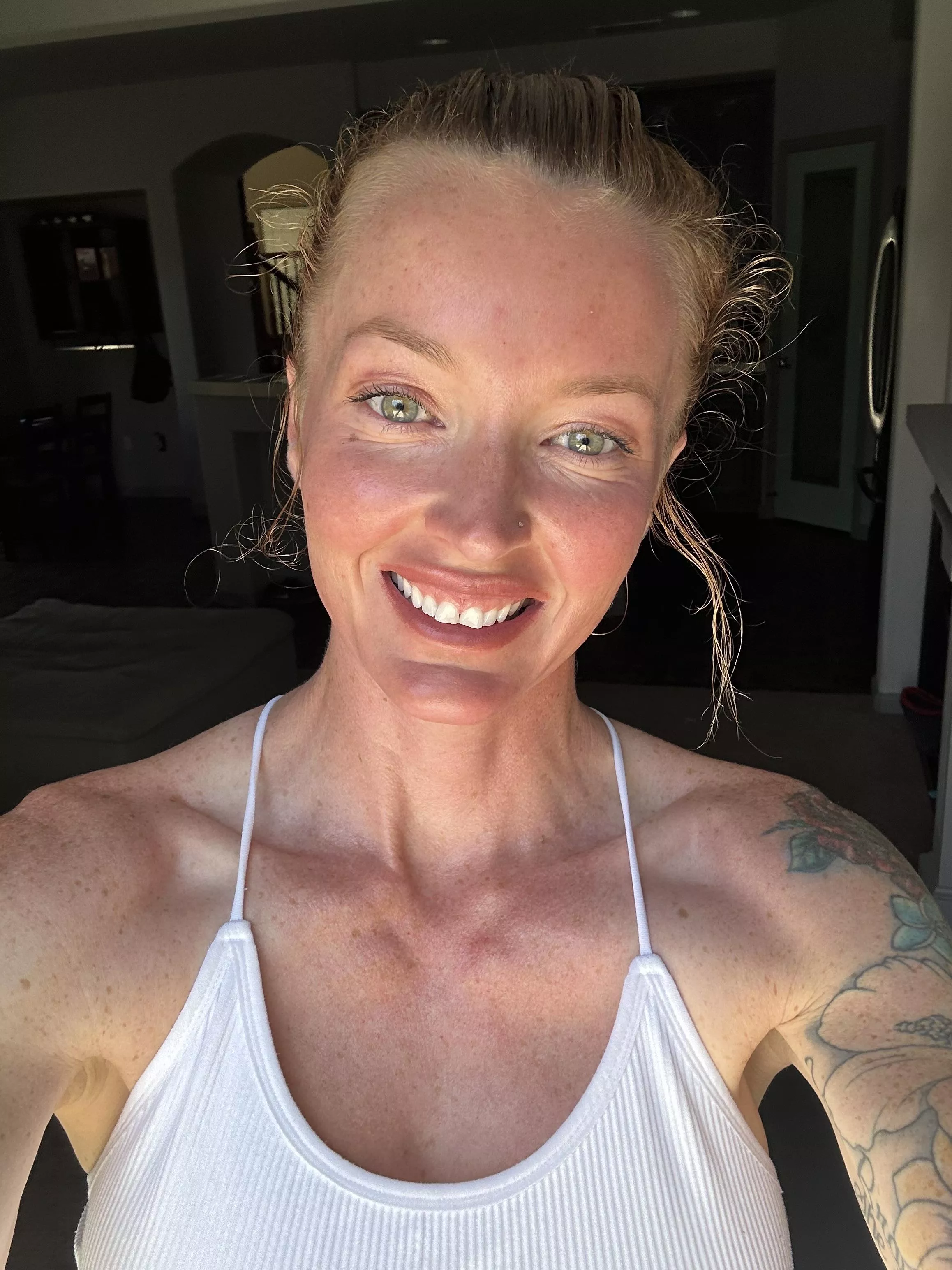 I want a huge facial and your cum to drip all over my shirt from my face. Can you do that for me?