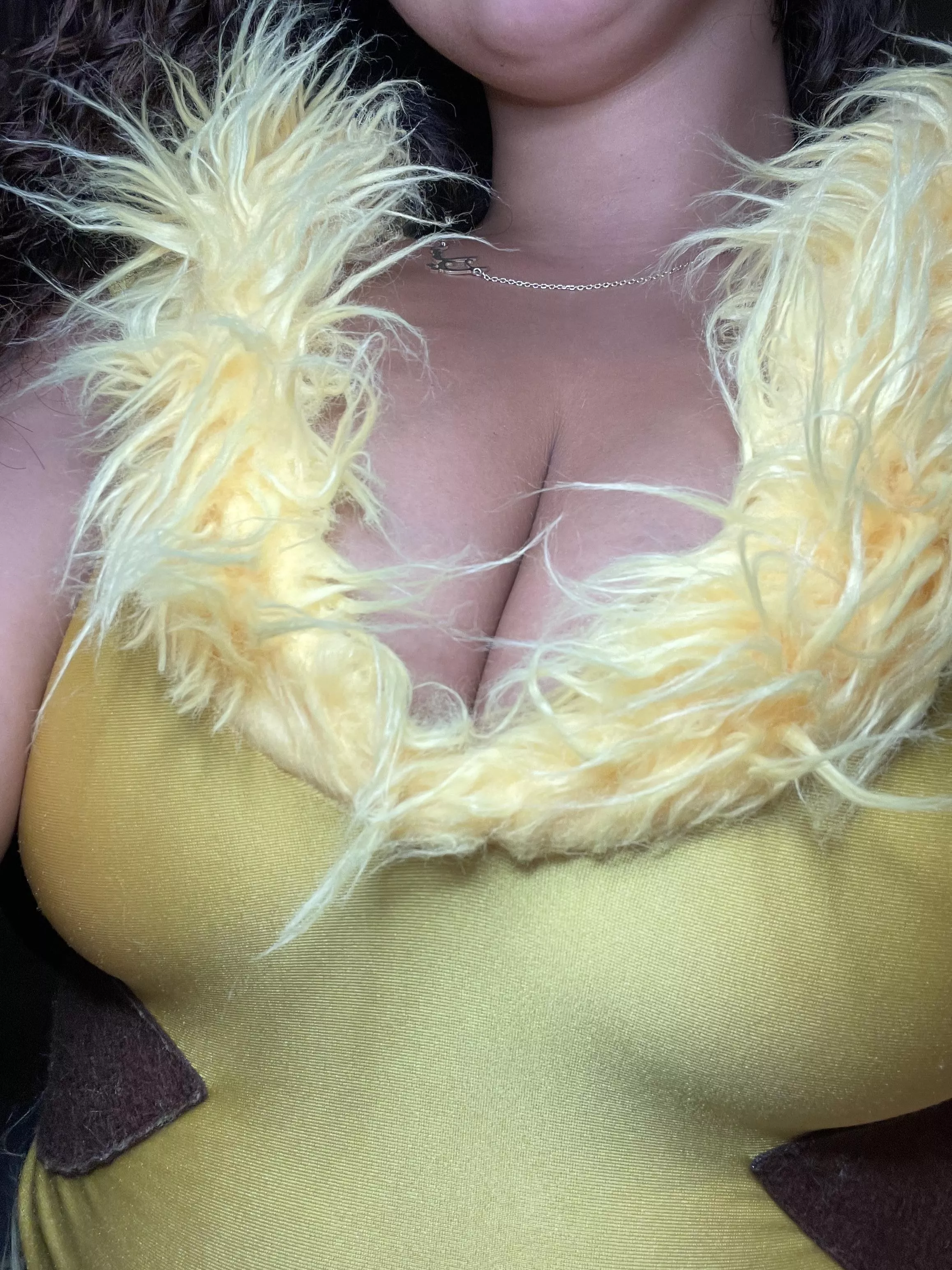 I want to have your biggest load on my tits