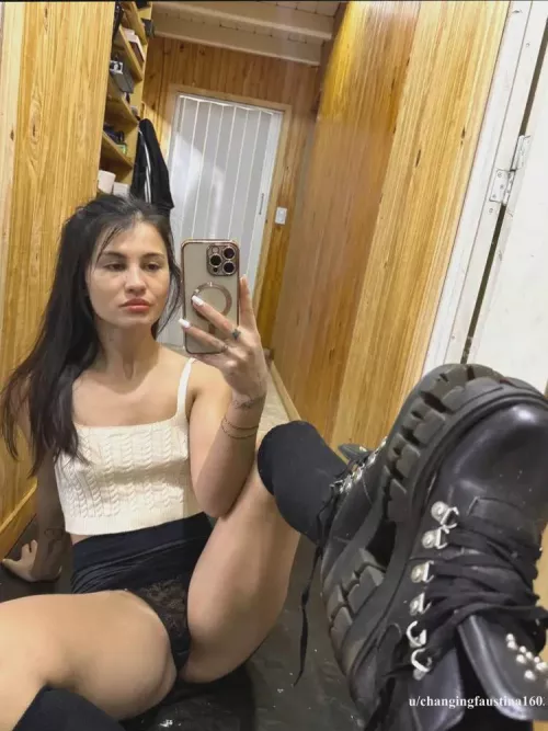 I wish guys would appreciate my body more... It feels like I'm not curvy enough