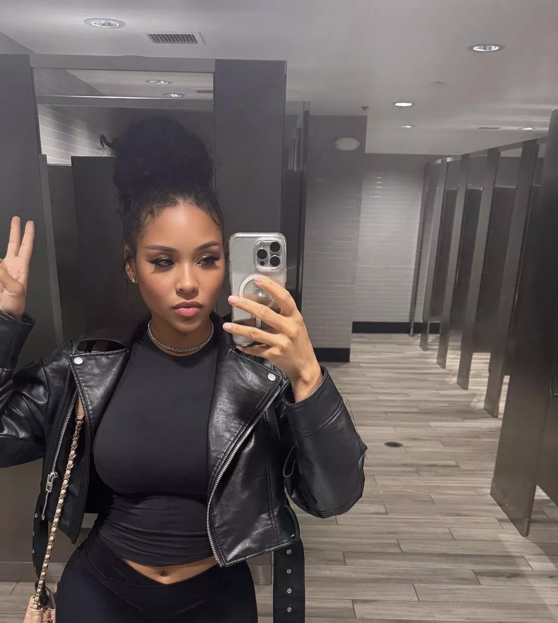 Instagram: Desmatripp